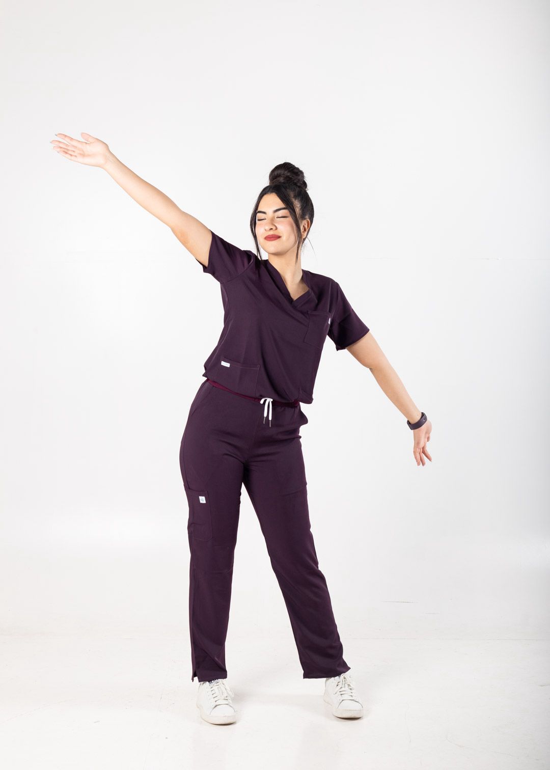 AUBERGINE SCRUBS - COL V AVEC DEMI MANCHE