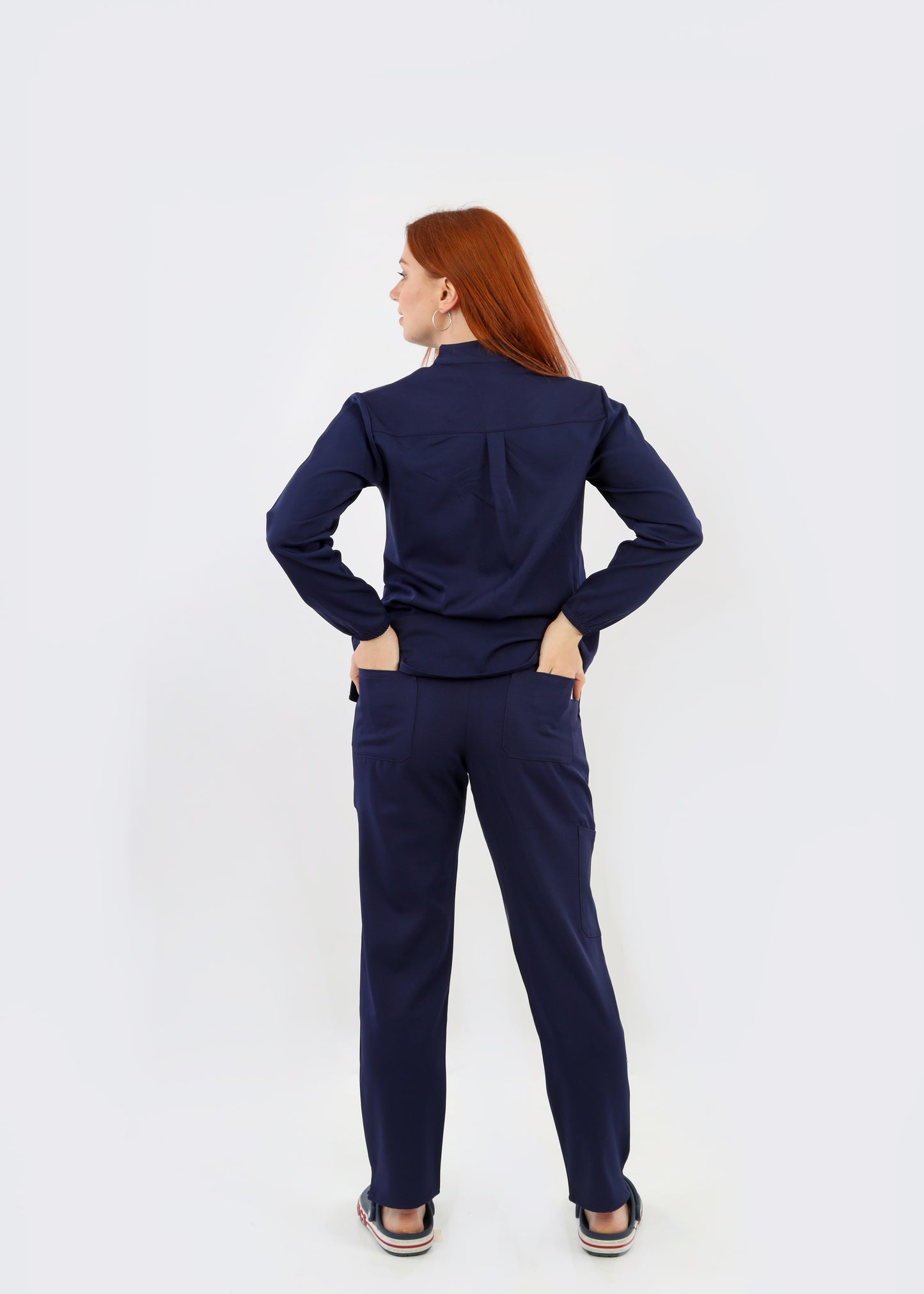 INDIANA SCRUBS - COL OFFICIER AVEC MANCHE NAVY BLUE