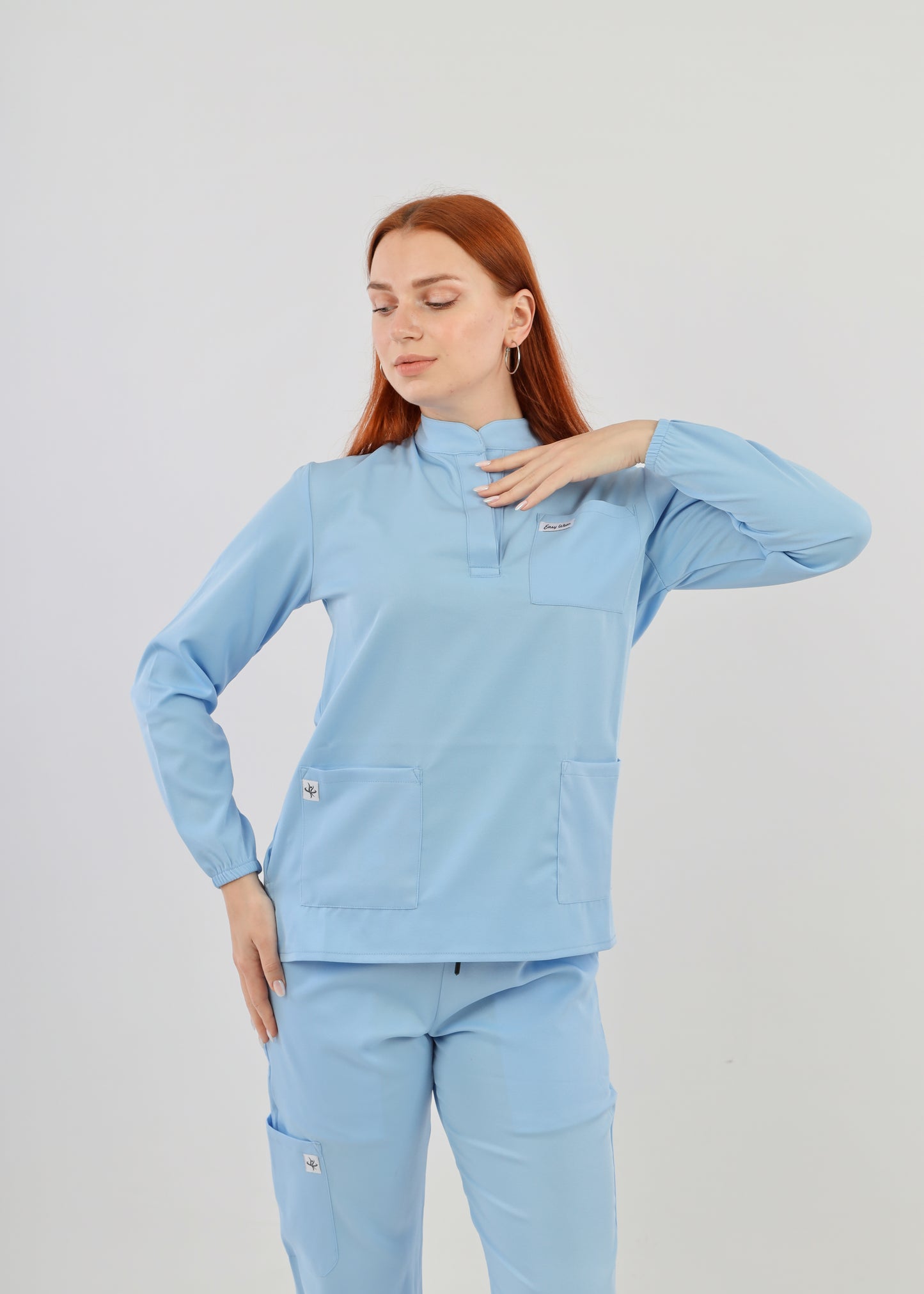 OKLAHOMA SCRUBS - COL OFFICIER AVEC MANCHE SKY BLUE