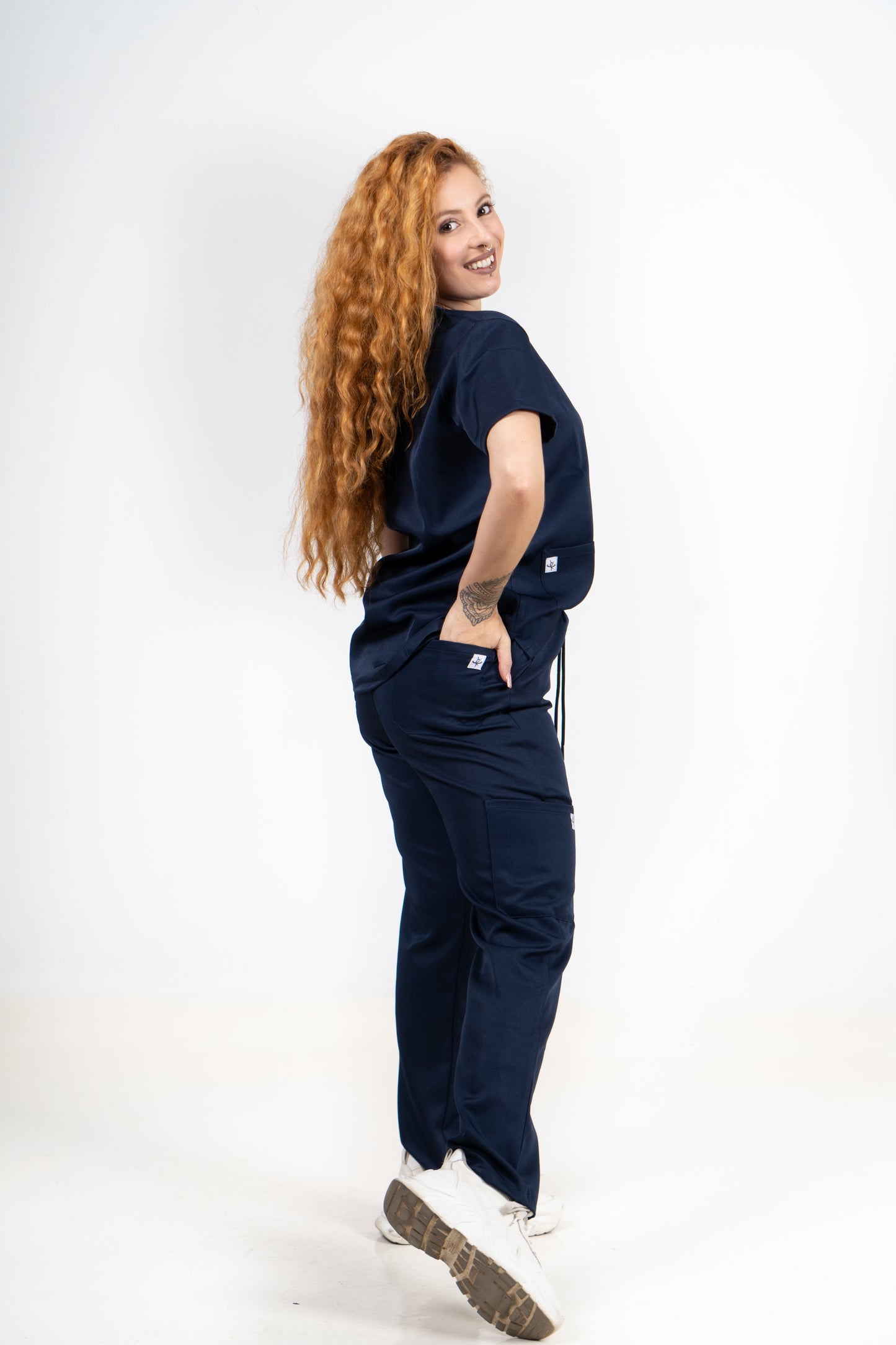 NEW YORK SCRUBS - COL V NAVY BLUE